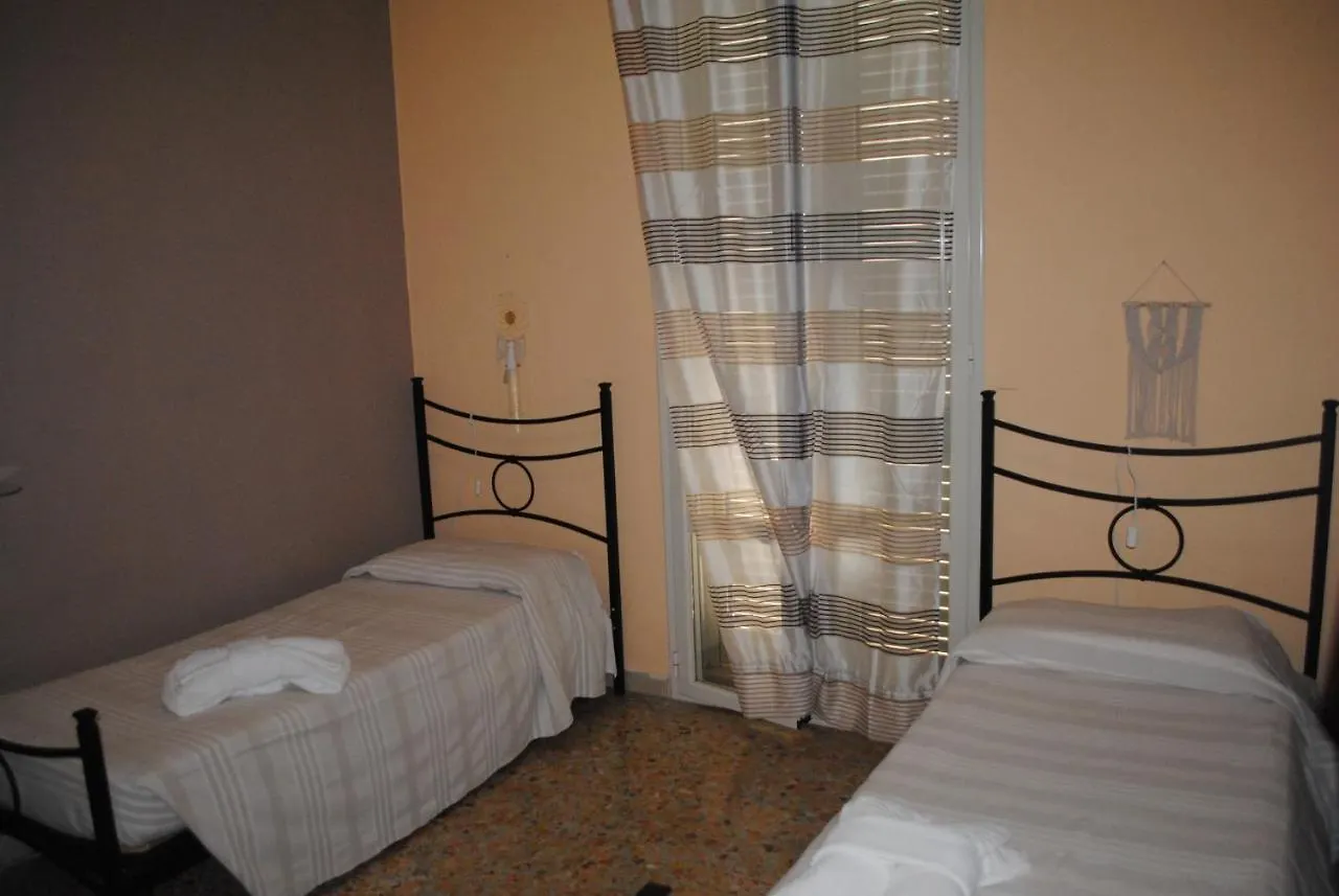 Summer Beach Rooms Fontane Bianche 0*,  Italy